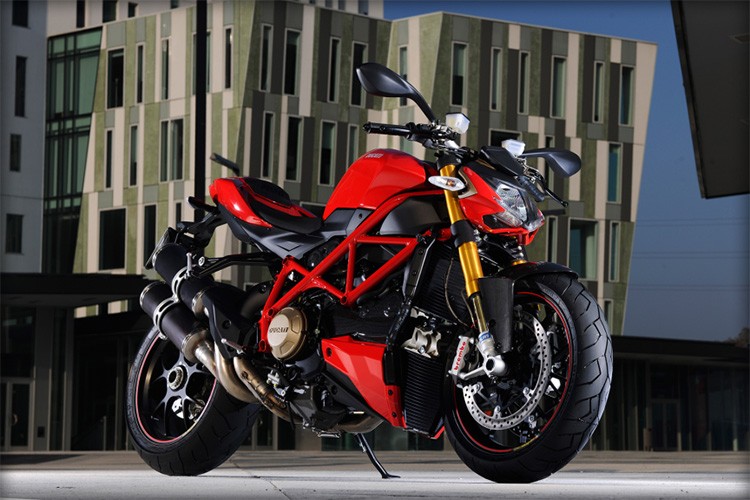  "Quái thú" Ducati Streetfighter 848 là một chiến binh đường phố mạnh mẽ của nhà Ducati, nó là một chiến binh đường phố thực thụ với ngoại hình rất ngầu ngay từ nguyên bản khi được hãng xe Ý chế tạo ra.